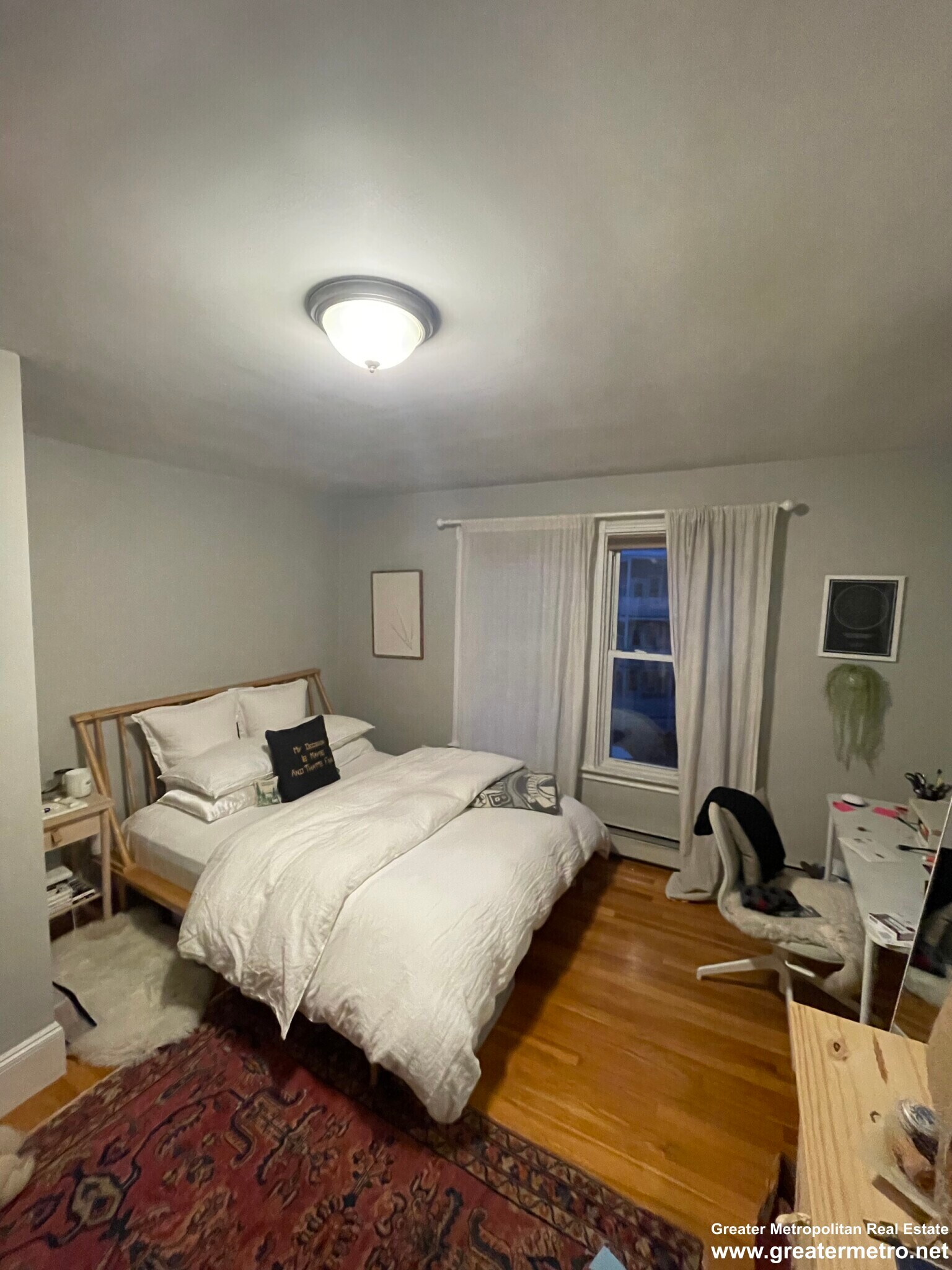 Building Photo - 764 E 8th St