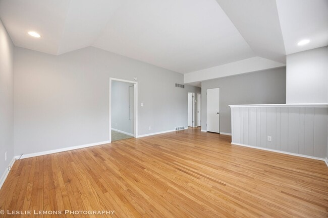 Building Photo - 820 Loomis St