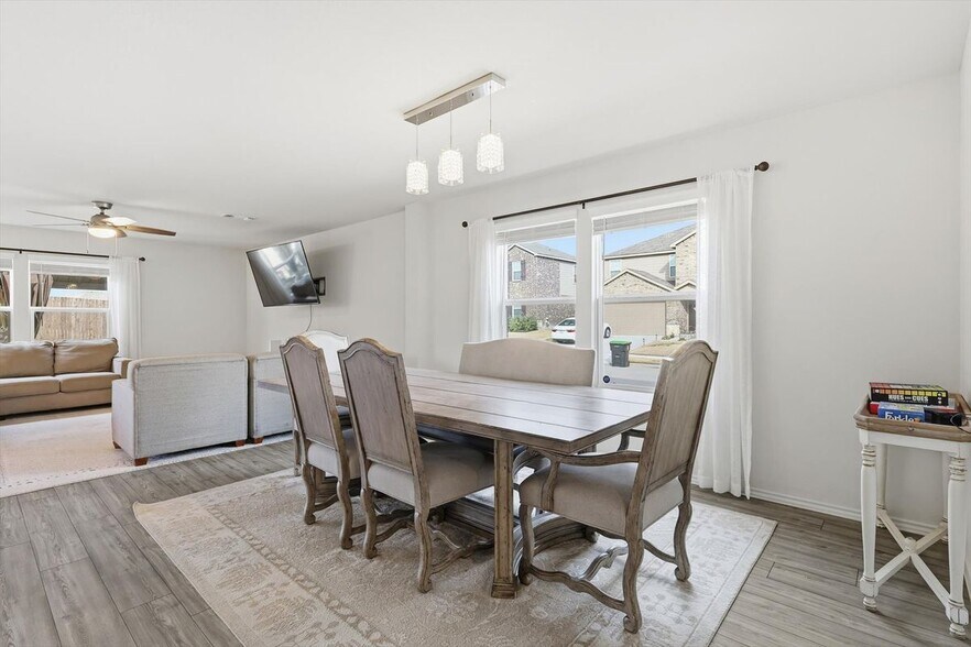 Building Photo - 16041 Pious Dr