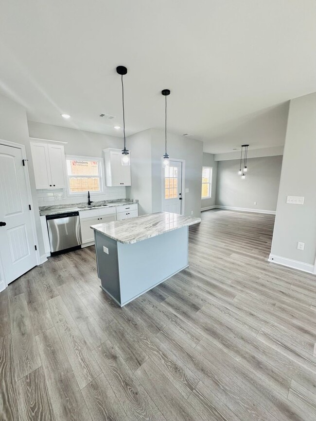 Building Photo - 226 Beau Claire Cir