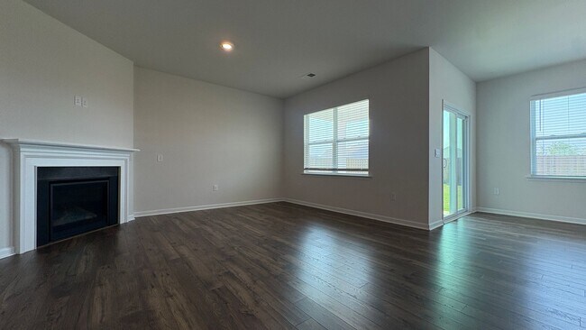 Building Photo - Beautiful 3/2 In Amenity Filled Neighborhood!