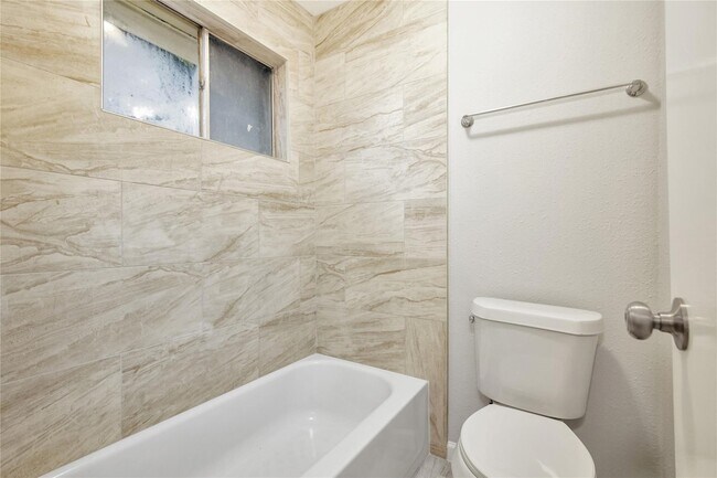 Building Photo - 13703 Cologne Dr