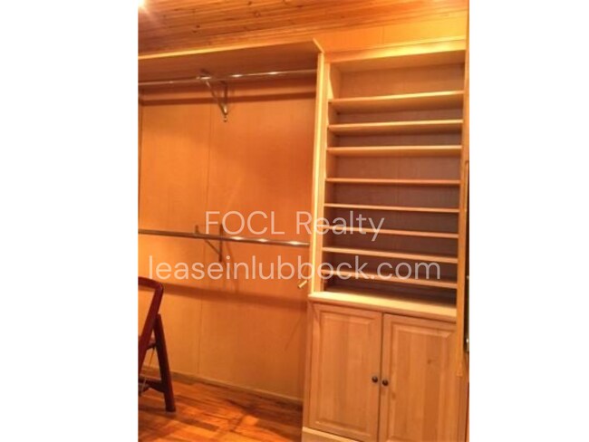 Building Photo - Large 3 bed 2 bath, Walking Distance to Tech