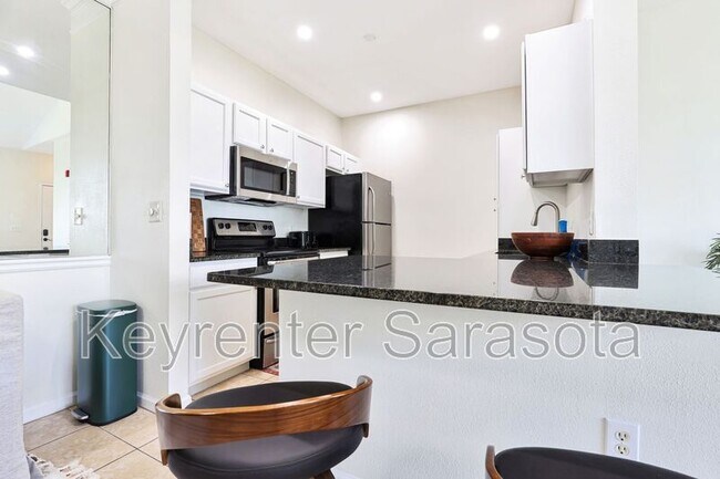 Building Photo - 4802 51st St W