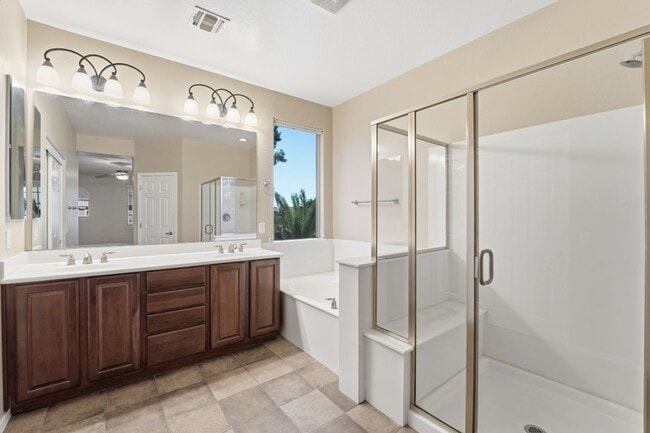 Building Photo - Spacious 3-Bedroom + Loft Home with Mounta...