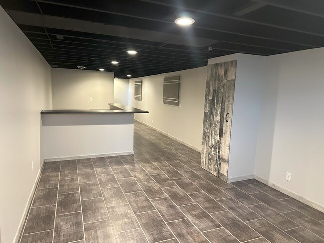 Building Photo - Beautifully Remodeled 3-Bedroom Home with ...