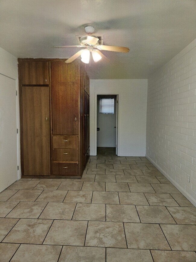 Building Photo - 315 S Hobson
