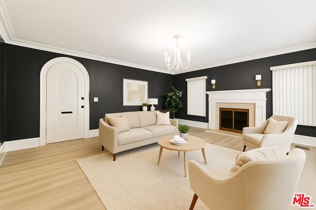 Building Photo - 6551 Franklin Ave