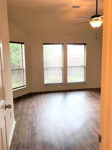 Building Photo - 2617 Independence Dr