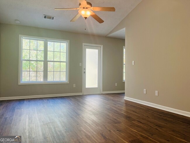Building Photo - 313 Baileys Way