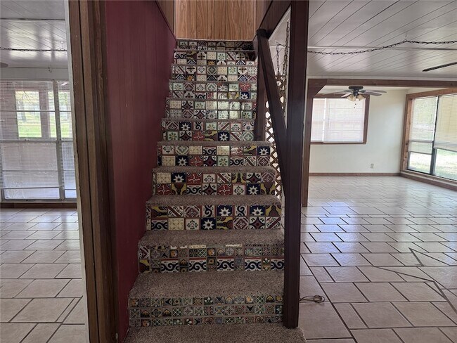 Building Photo - 16477 Piper Ln