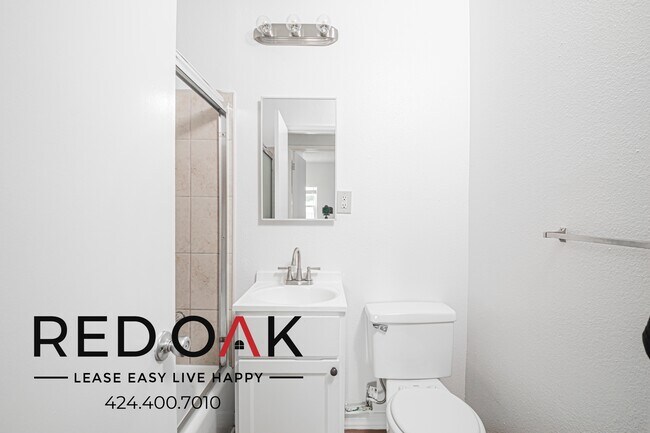 Building Photo - 1666 Lomita Blvd