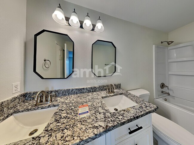 Building Photo - 10103 Cumberland Pointe Blvd