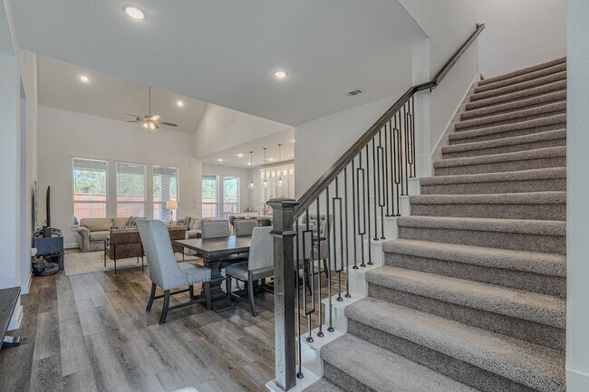 Building Photo - 662 Lost Maples Bend Ln