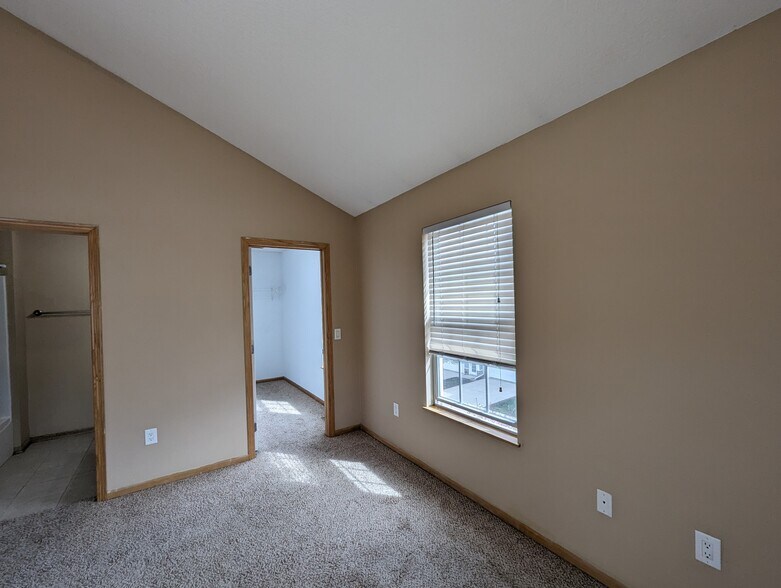 Building Photo - 3119 SW Sharmin Lane