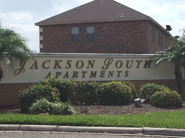 Gated Subdivision!! - 3704 Fairmont Ave