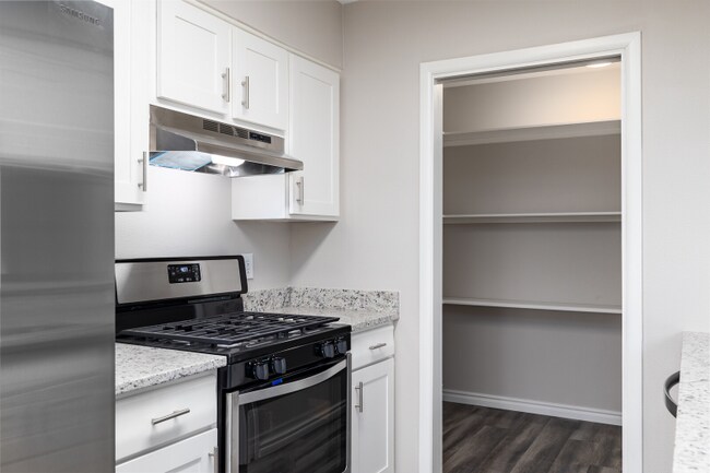 Building Photo - 7210 Grass Valley Dr