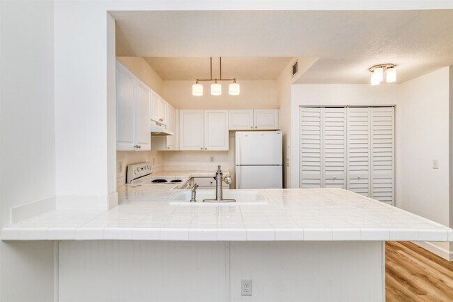 Building Photo - 35109 Harbour Vista Cir