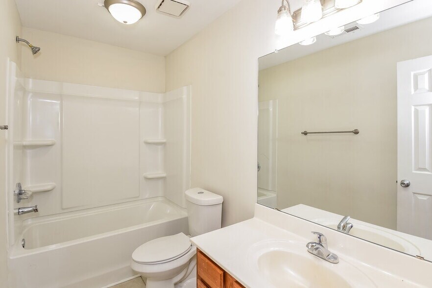 Building Photo - 4118 Huntcliff Dr