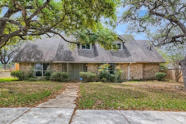 Building Photo - 2806 Marlborough Dr