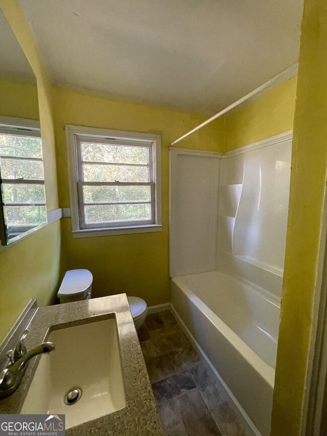 Building Photo - 108 Celia Dr