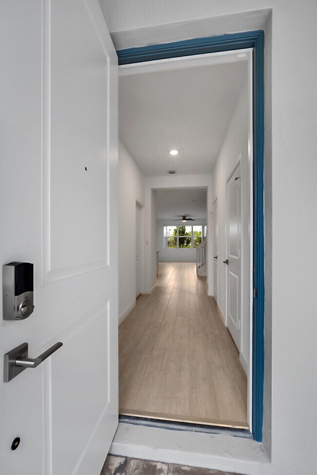 Building Photo - 8554 Via Mar Rosso