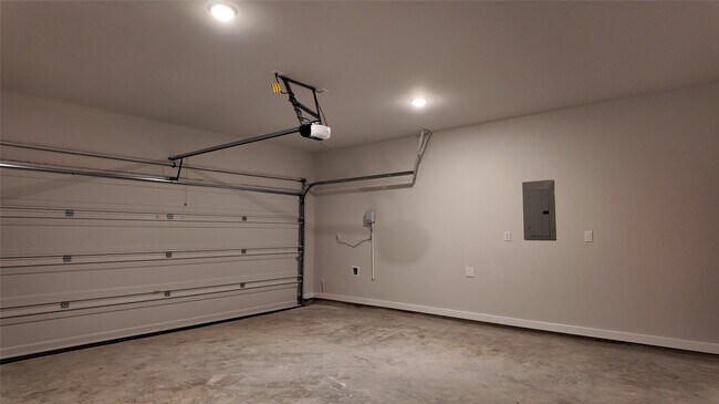 Building Photo - 8519 Blueberry Ash St