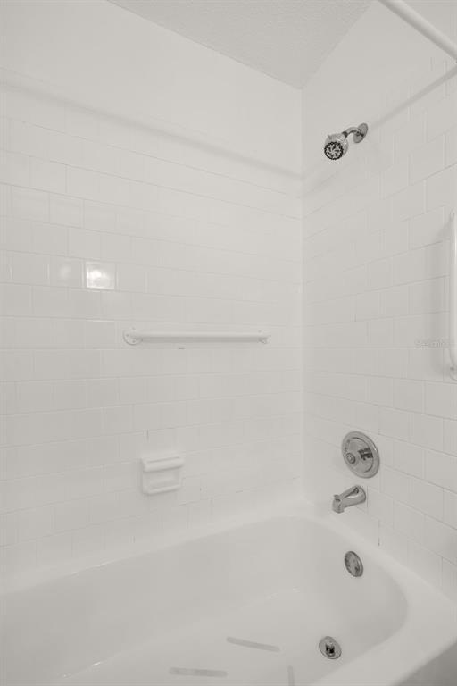Building Photo - 3257 Laurel Dale Dr