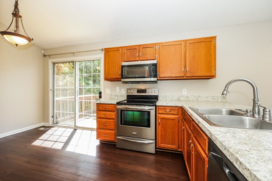 Building Photo - 5712 Cedar Ash Crossing