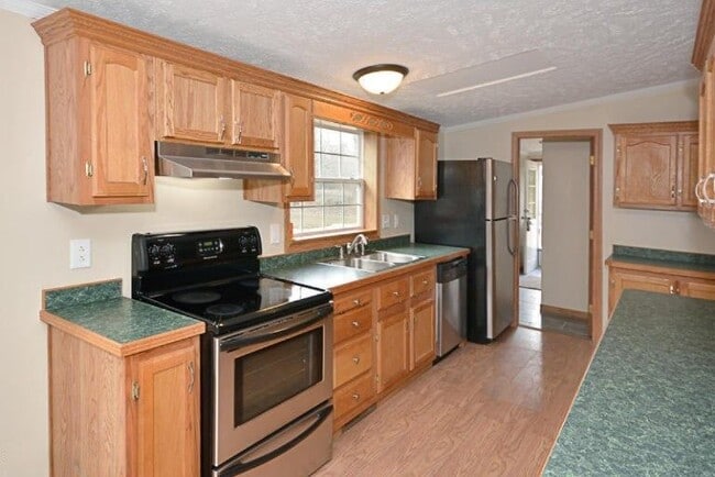 Building Photo - 45794 37 1/2 Street