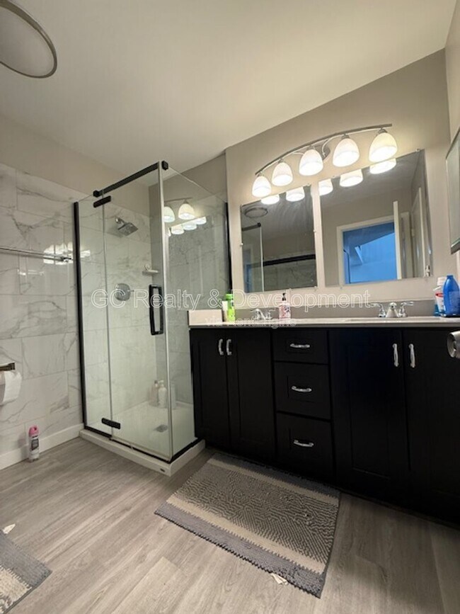 Building Photo - 1121 Southbridge Ln