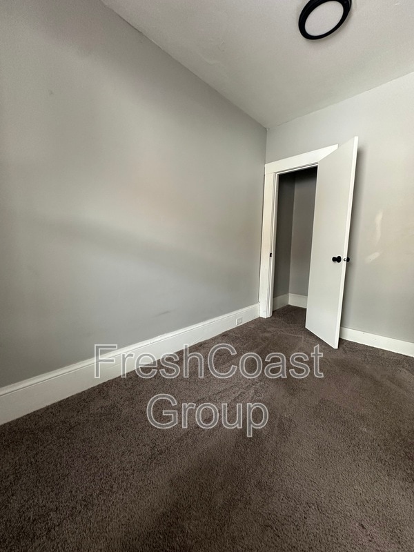 Building Photo - 5940 Engel Ave