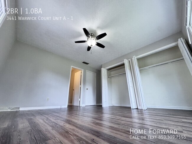 Building Photo - 3441 Warwick Ct