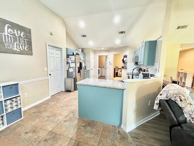 Building Photo - 422 Shoal Lake Dr