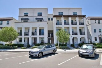 Building Photo - Newer 3 Bedroom Townhouse Near Otay Ranch ...