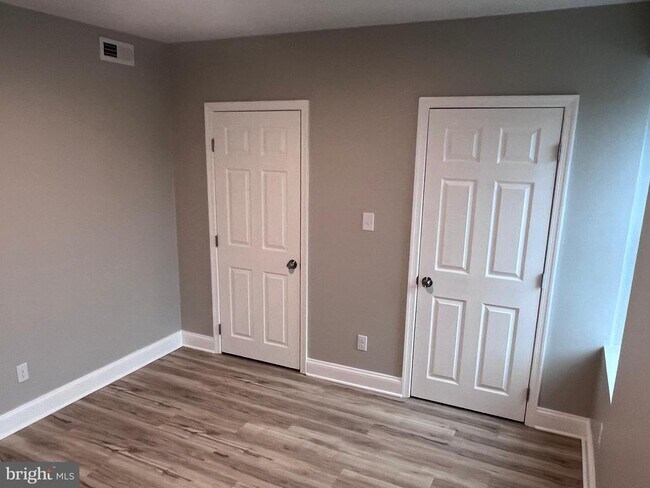 Building Photo - 137 Vassar St