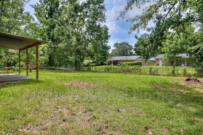 Building Photo - 3623 Columbine Dr