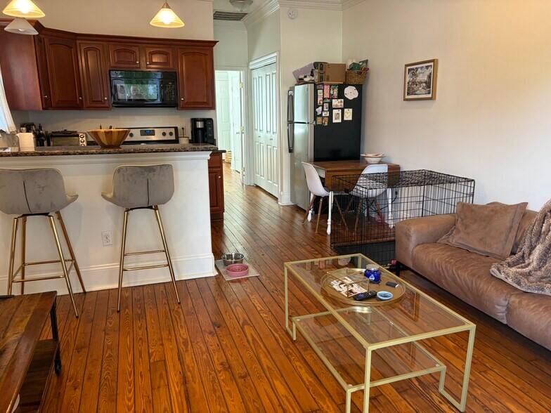 Building Photo - 128 Nursery Ave