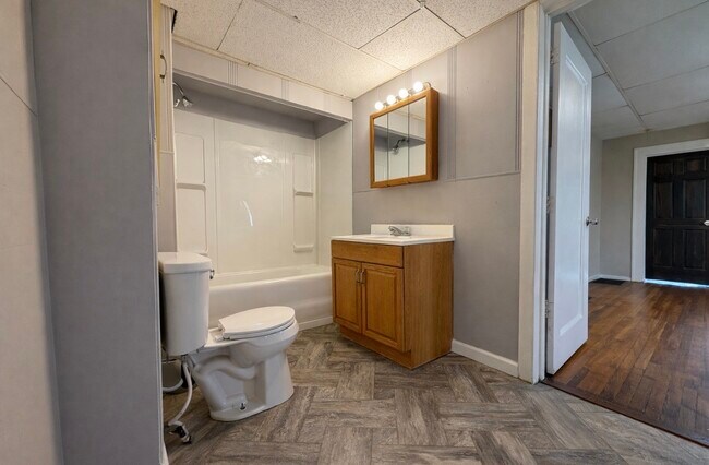 Building Photo - 274 Chenango St