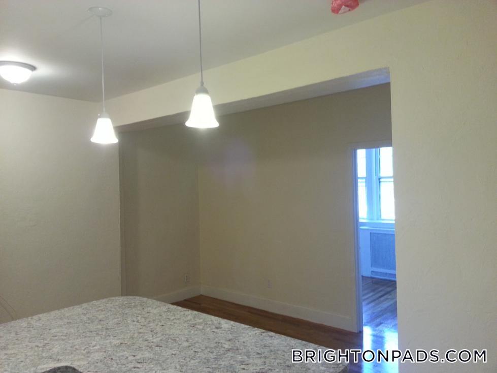 Building Photo - 2001 Commonwealth Ave