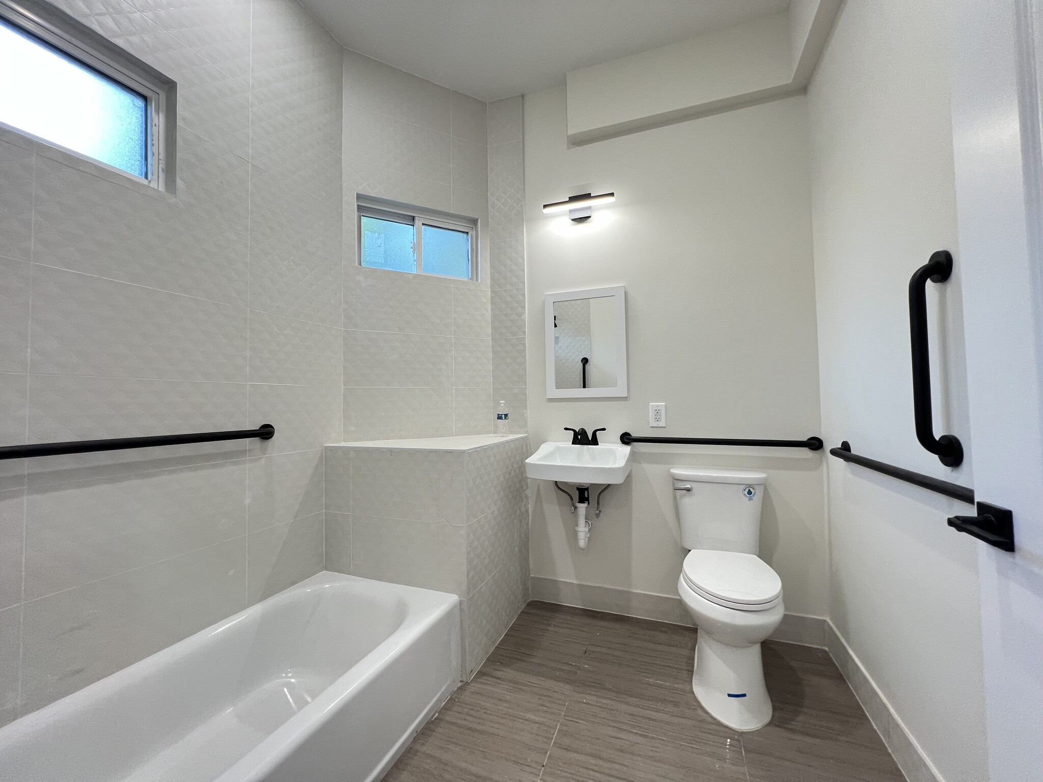 Unit 1 - 44 Van Nostrand Ave