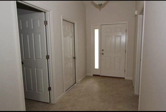 Building Photo - LINDBERG VILLAGE...3 Bedroom 2 Bath House w/ fenced backyard