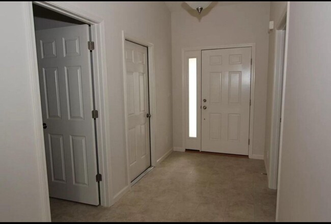 Building Photo - LINDBERG VILLAGE...3 Bedroom 2 Bath House