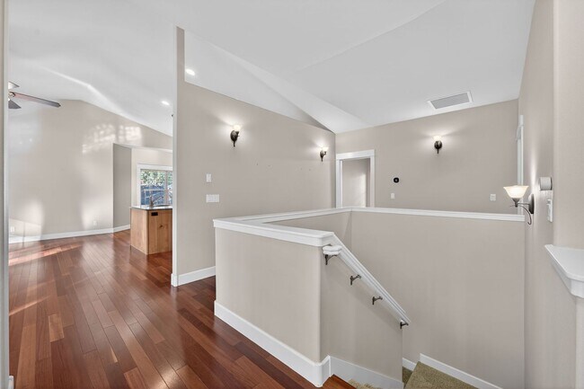 Building Photo - 4 Bedroom Awbrey Court Home with Main-Level Primary + Bonus Living Area