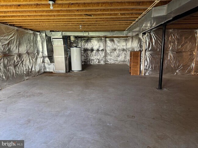 Building Photo - 9719 Inkwood Dr