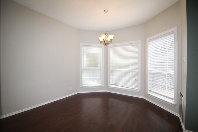Building Photo - Beautiful home in Helotes. 3 Bedroom, 2 1/2 Bath Move In June 10th!