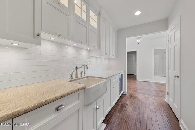 Building Photo - 954 Barnegat Ln