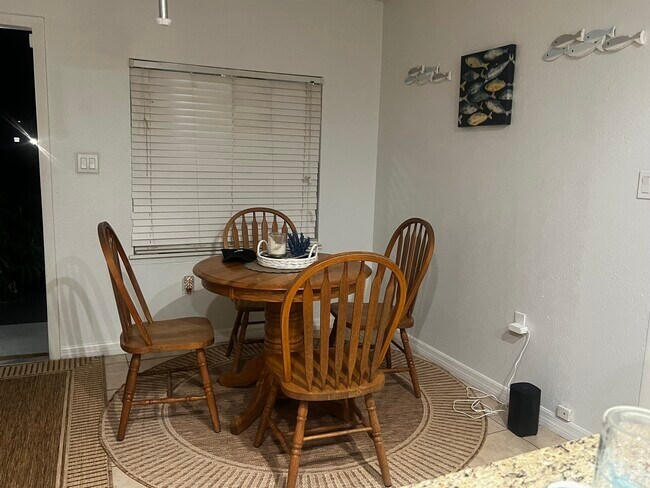 Building Photo - 1702 2nd Ave E