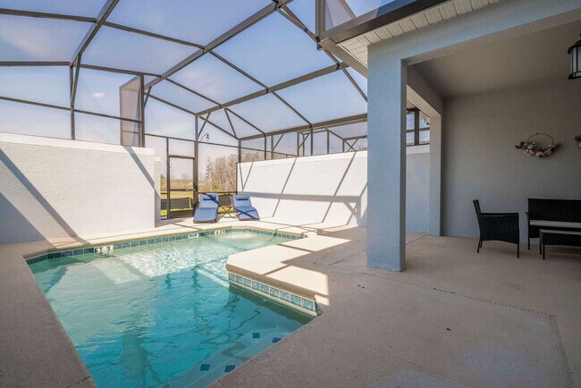 Building Photo - 4383 Scene Ln