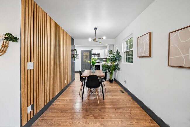 Building Photo - 610 Ford St